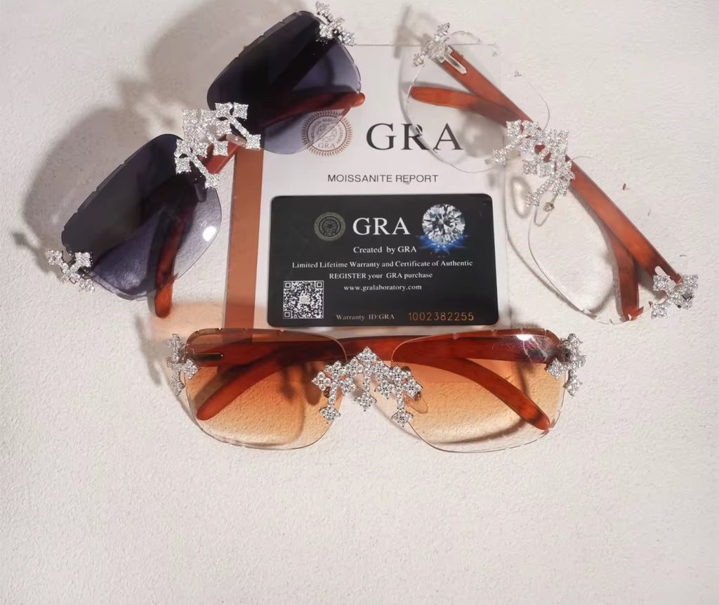 Lunettes de soleil  avec croix incrustée de Diamants Moissanite VVS KC.LUXURY