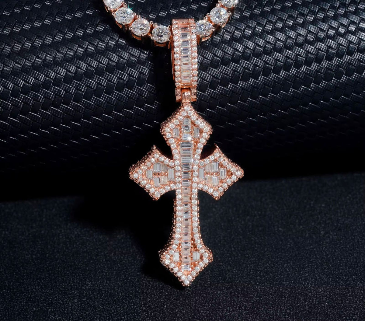 Pendentif Croix style baguette en Argent S925 Moissanite VVS1 KC.LUXURY