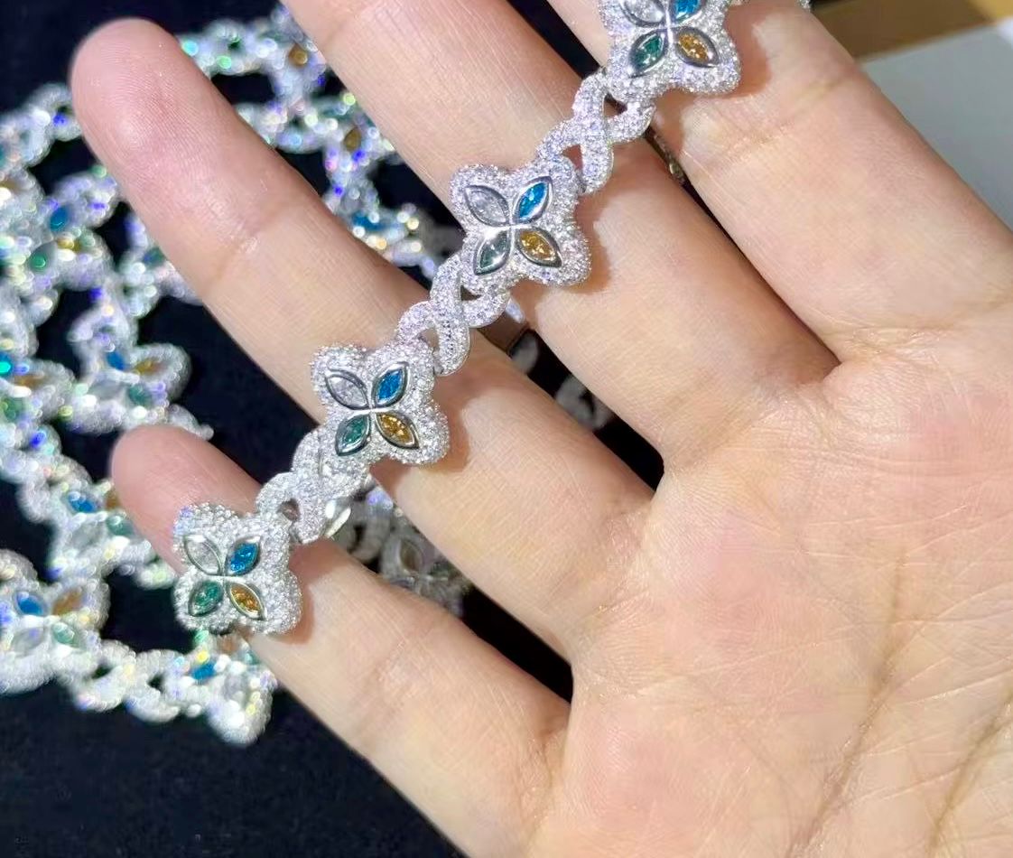 Chaine Trèfle Infini en Argent S925 de 15 mm en Moissanite VVS KC.LUXURY