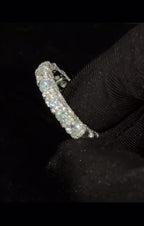 Bague fine en argent 925 personnalisée et entièrement pavée de moissanite VVS